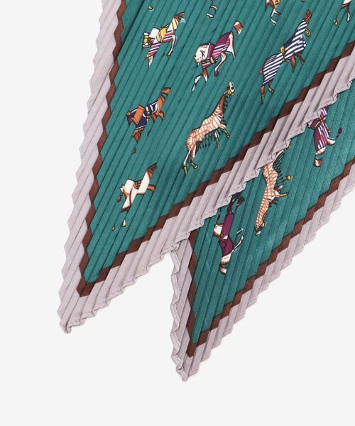 le.coeur blanc（ルクールブラン）の「《WEB限定アイテム》ホースプリントプリーツスカーフ（バンダナ/スカーフ・レディース・ベージュ/グリーン・FREE）」の15枚目の写真