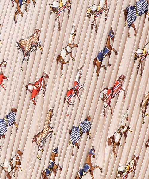 le.coeur blanc（ルクールブラン）の「《WEB限定アイテム》ホースプリントプリーツスカーフ（バンダナ/スカーフ・レディース・ベージュ/グリーン・FREE）」の17枚目の写真