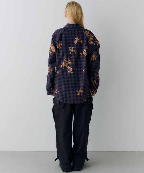 AFF AIVER(エイエフエフアイバー)の「AFF AIVER ブリーチラグランチェックシャツ(シャツ/ブラウス・メンズ・ブラウン/ネイビー・MEDIUM/SMALL/LARGE)」の15枚目の写真