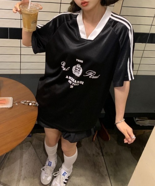 FreeZone(フリーゾーン)の「光沢サテンロゴスポーティTシャツ(Tシャツ/カットソー・メンズ・ブラック/ホワイト・F)」の3枚目の写真