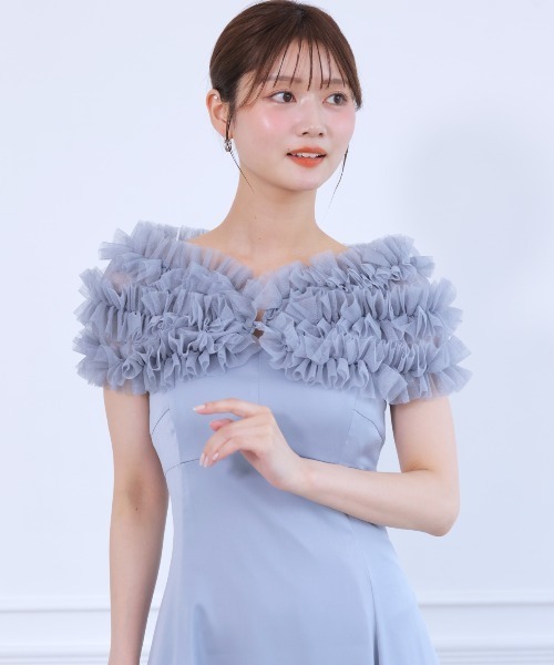 美品 And Couture グレー結婚式お呼ばれドレス 刺繍入りケープ付き 美品 And Couture グレー結婚式お呼ばれドレス 刺繍入りケープ