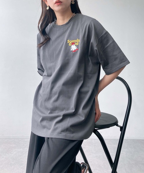 AS KNOW AS plus(アズノゥアズプラス)の「●ワンポイントロゴ刺繍 キャラクターアソートデザイン ビッグサイズ半袖Tシャツ(サメ・モンスター・おばけ)(Tシャツ/カットソー・レディース・チャコールグレー/オフホワイト/オートミール・FREE)」の13枚目の写真