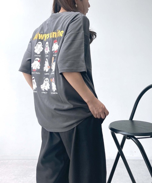 AS KNOW AS plus(アズノゥアズプラス)の「●ワンポイントロゴ刺繍 キャラクターアソートデザイン ビッグサイズ半袖Tシャツ(サメ・モンスター・おばけ)(Tシャツ/カットソー・レディース・チャコールグレー/オフホワイト/オートミール・FREE)」の17枚目の写真