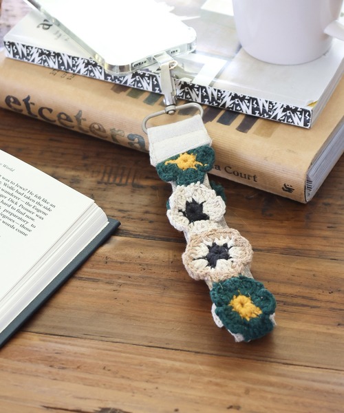 セール】BFフラワーショートストラップ（スマホグッズ）｜BAYFLOW