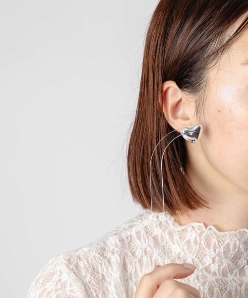 ANNIKA INEZ（アニカイネズ）の「ANNIKA INEZ Voluptuous Heart Earrings, Sml アニカ イネズ ハート ピアス スモール（ピアス（両耳用）・レディース・シルバー・FREE）」の5枚目の写真