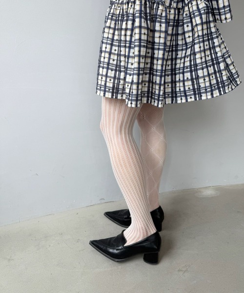 SANSeLF（サンセルフ）の「【SANSeLF】 ジャカードメッシュタイツ フラワー ハート柄 ワンポイントシアー ストッキング saa25a008（タイツ/ストッキング・レディース・ホワイト/ブラウン/グレー・FREE）」の13枚目の写真