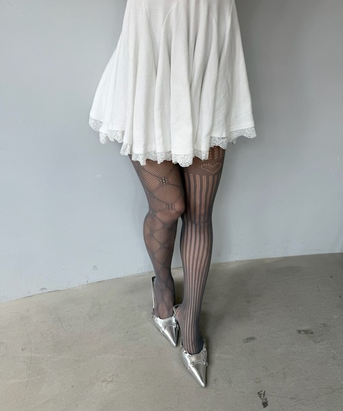 SANSeLF（サンセルフ）の「【SANSeLF】 ジャカードメッシュタイツ フラワー ハート柄 ワンポイントシアー ストッキング saa25a008（タイツ/ストッキング・レディース・ホワイト/ブラウン/グレー・FREE）」の6枚目の写真