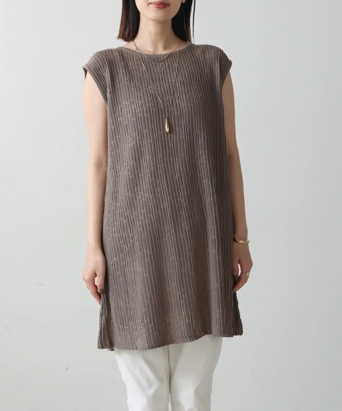 Bou Jeloud(ブージュルード)の「前後2WAYウェービーメッシュニットチュニック【セットアップ可】(ベスト・レディース・ブラック/オフホワイト/モカ・FREE)」の21枚目の写真