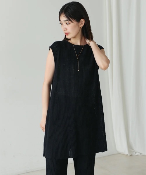 Bou Jeloud(ブージュルード)の「前後2WAYウェービーメッシュニットチュニック【セットアップ可】(ベスト・レディース・ブラック/オフホワイト/モカ・FREE)」の22枚目の写真