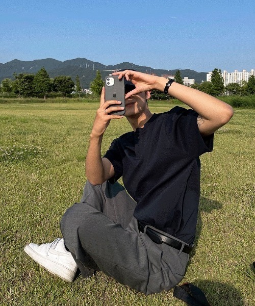 COSYHARU（コシハル）の「ヘンリーネックポンチ半袖Tシャツ（Tシャツ/カットソー・メンズ・ブルー/ダークブラウン/ホワイト/ブラック/ネイビー・LARGE/X-LARGE）」の20枚目の写真