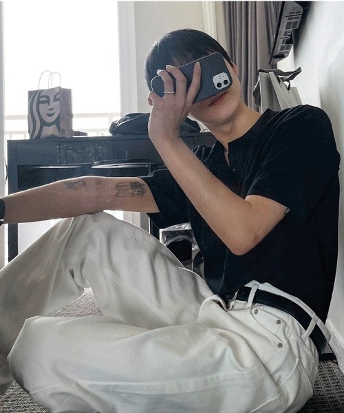 COSYHARU（コシハル）の「ヘンリーネックポンチ半袖Tシャツ（Tシャツ/カットソー・メンズ・ブルー/ダークブラウン/ホワイト/ブラック/ネイビー・LARGE/X-LARGE）」の12枚目の写真