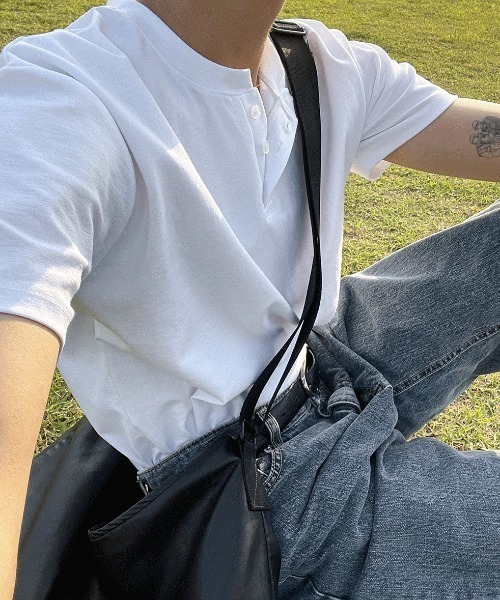 COSYHARU（コシハル）の「ヘンリーネックポンチ半袖Tシャツ（Tシャツ/カットソー・メンズ・ブルー/ダークブラウン/ホワイト/ブラック/ネイビー・LARGE/X-LARGE）」の15枚目の写真