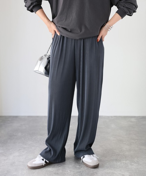 Riberry（リベリー）の「ストライププリーツイージーパンツ（その他パンツ・レディース・グレー/チャコールグレー/ベージュ・MEDIUM）」の5枚目の写真