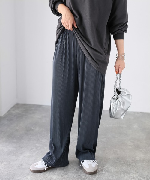 Riberry（リベリー）の「ストライププリーツイージーパンツ（その他パンツ・レディース・グレー/チャコールグレー/ベージュ・MEDIUM）」の15枚目の写真