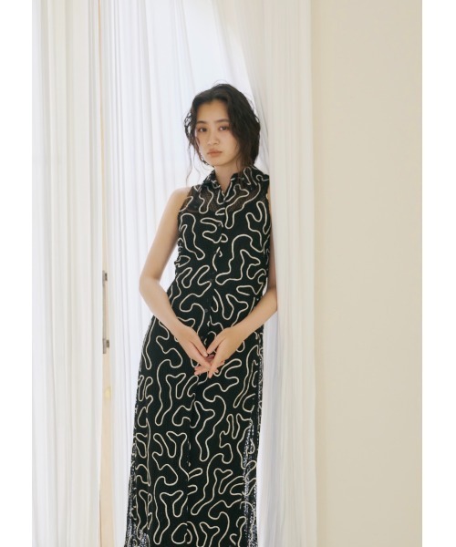 ノートルエモア　ruffled wave frill NOTREémorワンピ NOTREemor（ノートルエモア）の「ruffled wave frill dress