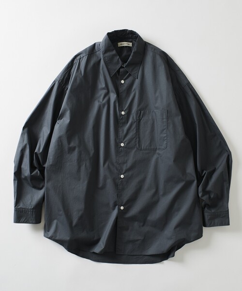 FREAK'S STORE（フリークスストア）の「限定展開 Relax Fit リラックスフィット レギュラーカラー シャツ（シャツ/ブラウス・メンズ・ベージュ/ブルー系その他/ホワイト/ライトグレー/ホワイト系その他/サックスブルー/ブラック/オリーブ/チャコールグレー・SMALL/MEDIUM/LARGE）」の5枚目の写真