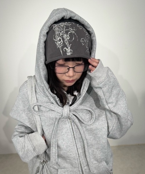 Never mind the XU / Chikashitsu+（ネバーマインド ザ エックスユー / チカシツプラス）の「【Nerd out XU】black frame square glasses / 【ナードアウトエックスユー】ブラックフレームスクエアレンズメガネ（メガネ・メンズ・ブラック・ONE SIZE）」の4枚目の写真