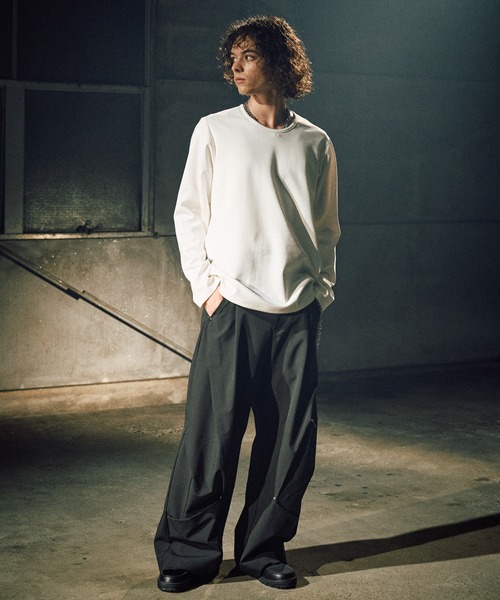 CASPER JOHN（キャスパージョン）の「Drape U-neck cut-sew/ドレープUネックカットソー（Tシャツ/カットソー・メンズ・ブラック/レッド/ホワイト/グレー/チャコールグレー/ブルー・X-SMALL/SMALL/MEDIUM/LARGE）」の9枚目の写真