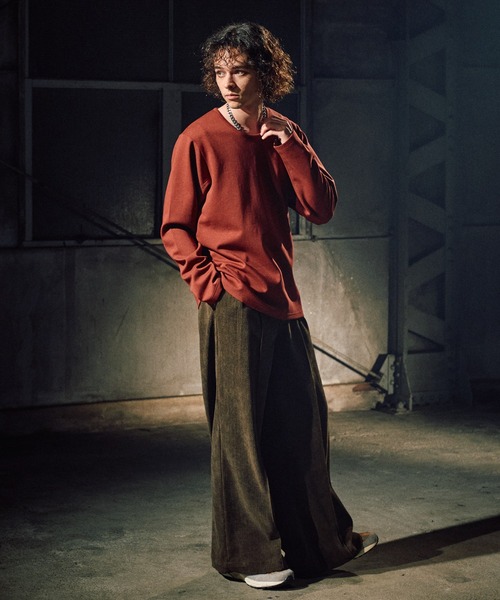 CASPER JOHN（キャスパージョン）の「Drape U-neck cut-sew/ドレープUネックカットソー（Tシャツ/カットソー・メンズ・ブラック/レッド/ホワイト/グレー/チャコールグレー/ブルー・X-SMALL/SMALL/MEDIUM/LARGE）」の21枚目の写真