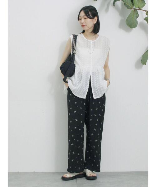 Samansa Mos2 blue（サマンサモスモスブルー）の「花柄イージーパンツ（その他パンツ・レディース・ネイビー/ブラック/ブラウン・F）」の7枚目の写真