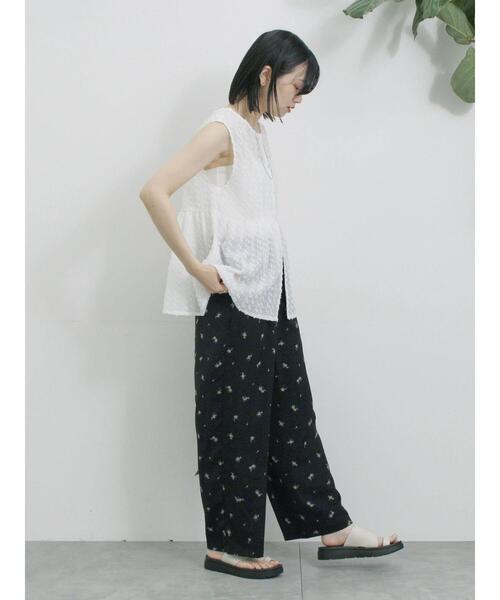 Samansa Mos2 blue（サマンサモスモスブルー）の「花柄イージーパンツ（その他パンツ・レディース・ネイビー/ブラック/ブラウン・F）」の9枚目の写真