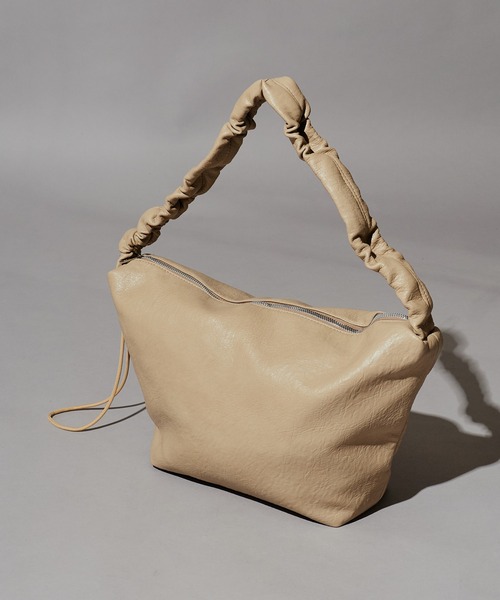 BLANK　（ブランク）の「faux leather bag / フェイクレザー バッグ（ショルダーバッグ・レディース・アイボリー/ブラウン・FREE）」の6枚目の写真