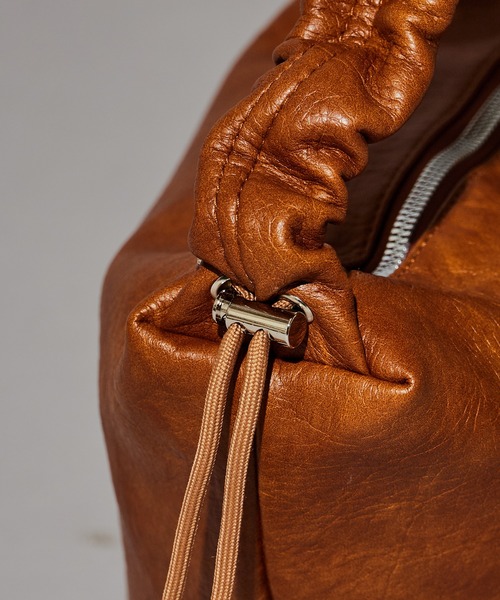 BLANK　（ブランク）の「faux leather bag / フェイクレザー バッグ（ショルダーバッグ・レディース・アイボリー/ブラウン・FREE）」の12枚目の写真