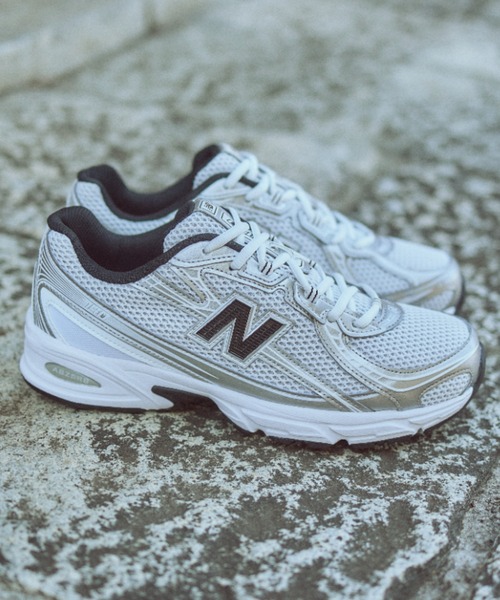 NEW BALANCE(ニューバランス)の「U740NW2 740v2(スニーカー・メンズ・グレー・22.0cm/22.5cm/23.0cm/23.5cm/24.0cm/24.5cm/25.0cm/25.5cm/26.0cm/26.5cm/27.0cm/27.5cm/28.0cm/28.5cm/29.0cm/30.0cm)」の2枚目の写真