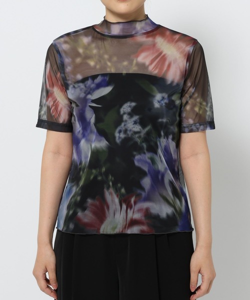 HARE(ハレ)の「ランダムフラワーガラ2WAYシアートップス(HARE)(Tシャツ/カットソー・レディース・レッド/マルチ・FREE)」の7枚目の写真
