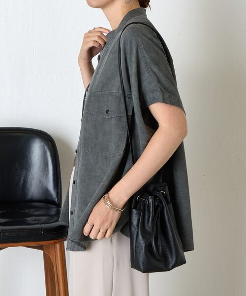 Jena espace merveilleux(ジェナ エスパスメルヴェイユ)の「リヨセルツイルシャツ(シャツ/ブラウス・レディース・チャコールグレー/カーキ・FREE)」の8枚目の写真