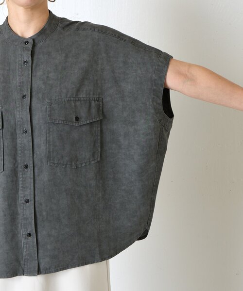 Jena espace merveilleux(ジェナ エスパスメルヴェイユ)の「リヨセルツイルシャツ(シャツ/ブラウス・レディース・チャコールグレー/カーキ・FREE)」の17枚目の写真