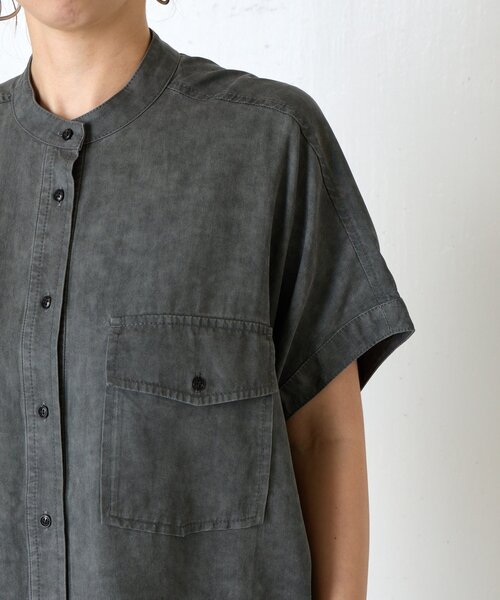 Jena espace merveilleux(ジェナ エスパスメルヴェイユ)の「リヨセルツイルシャツ(シャツ/ブラウス・レディース・チャコールグレー/カーキ・FREE)」の18枚目の写真