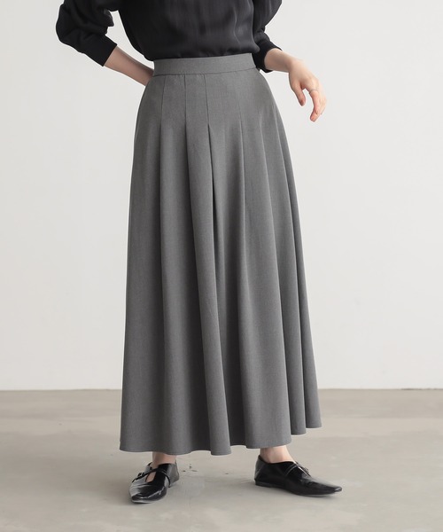 for/c（フォーシー）の「[セットアップ対応]きれいめはっ水タックフレアスカート【サスティナブル】（スカート・レディース・ブラック/チャコールグレー/グレー/ライトグレー・L/M）」の4枚目の写真