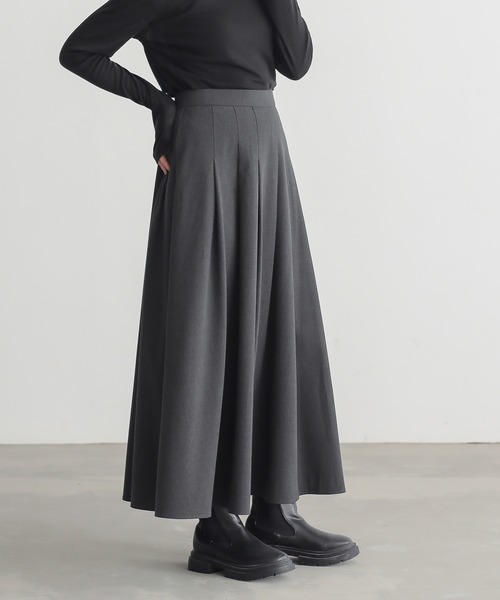 for/c（フォーシー）の「[セットアップ対応]きれいめはっ水タックフレアスカート【サスティナブル】（スカート・レディース・ブラック/チャコールグレー/グレー/ライトグレー・L/M）」の16枚目の写真