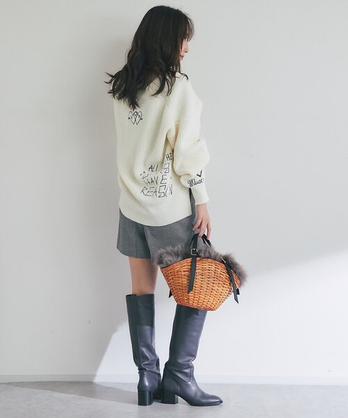 La boutique BonBon（ラブティックボンボン）の「【大人の遊び心】手書き風ロゴ刺繍片畦カーディガン（カーディガン/ボレロ・レディース・オフホワイト/ピンク・FREE）」の6枚目の写真