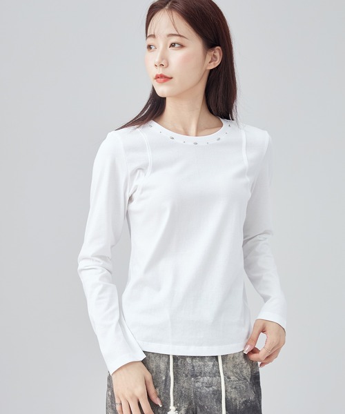 SUWDEE（スーディー）の「bijou switching tops（Tシャツ/カットソー・レディース・グレイッシュベージュ/ブラック/ホワイト・S）」の2枚目の写真