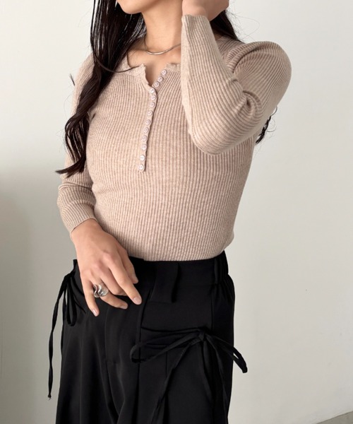 セール】ヘンリーネックコンパクトリブトップス（Tシャツ/カットソー