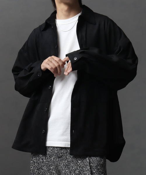 welise(ウェライズ)の「【welise/ウェライズ】シンセティックヘビースウェード ベーシックオーバーサイズシャツ(シャツ/ブラウス・メンズ・ブラック/チャコールグレー/ダークブラウン・S/L/M)」の4枚目の写真