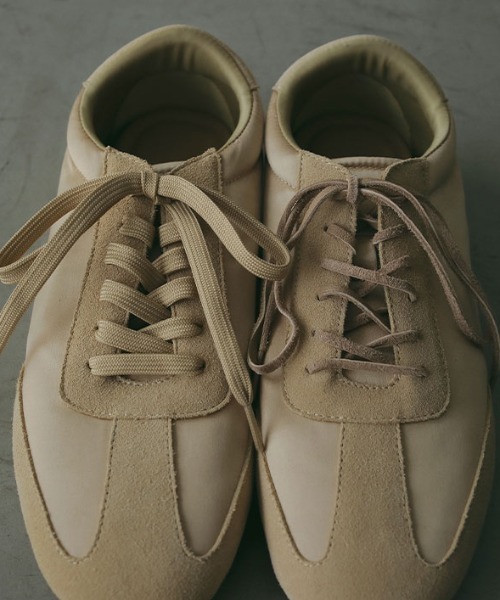 マットサテンローカットスニーカー（スニーカー）｜ETRE TOKYO（エトレ