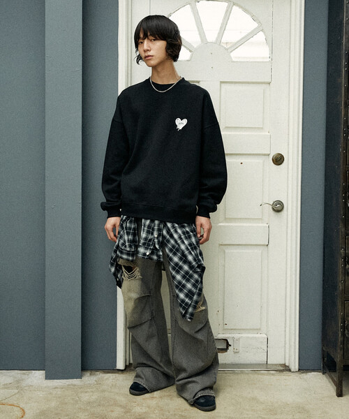 PUBLUX(パブリュクス)の「PUBLUX/パブリュクス LOVE POP STUDIO HEART LOGO GRAPHIC SWEAT(限定展開)(スウェット・メンズ・ライトグレー/ネイビー/ブラック・SMALL/MEDIUM/LARGE)」の19枚目の写真