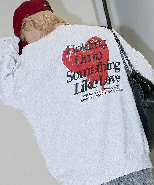 PUBLUX(パブリュクス)の「PUBLUX/パブリュクス LOVE POP STUDIO HEART LOGO GRAPHIC SWEAT(限定展開)(スウェット・メンズ・ライトグレー/ネイビー/ブラック・SMALL/MEDIUM/LARGE)」の15枚目の写真