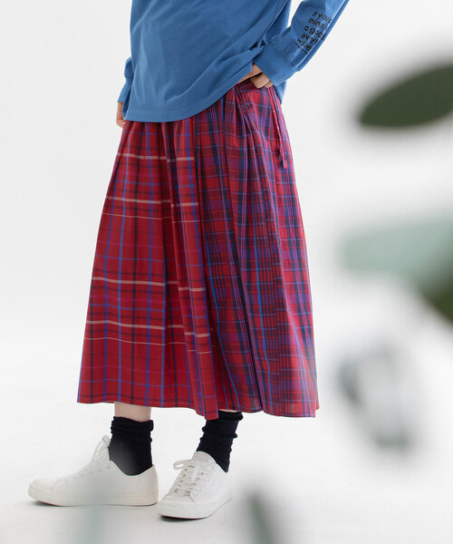 nop de nod（ノップドゥノッド）の「miscタイプライターチェックタックスカート（スカート・レディース・レッド/ブルー・M）」の13枚目の写真