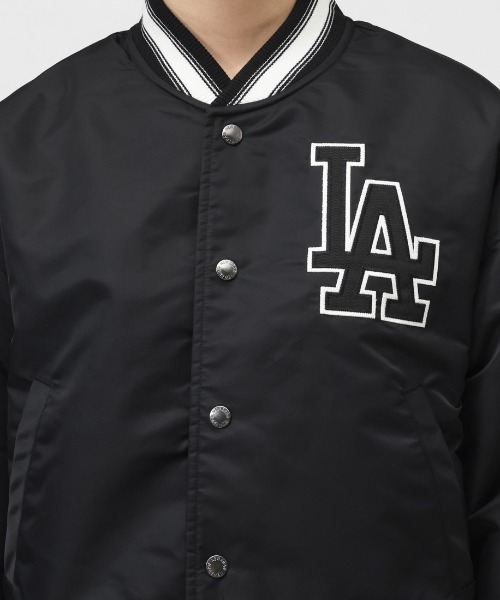 NEW ERA（ニューエラ）の「ニューエラ  WS NYLON VARSITY JACKET LOSDOD BLK（スタジャン・レディース・ブラック・S/M）」の4枚目の写真