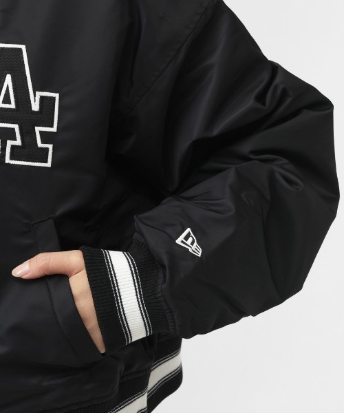 NEW ERA（ニューエラ）の「ニューエラ  WS NYLON VARSITY JACKET LOSDOD BLK（スタジャン・レディース・ブラック・S/M）」の5枚目の写真