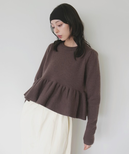 LIAN(リアン)の「ペプラムバルーンニットプルオーバー(ニット/セーター・レディース・ブラウン/イエロー/チャコールグレー/アイボリー/ブラック・FREE)」の10枚目の写真