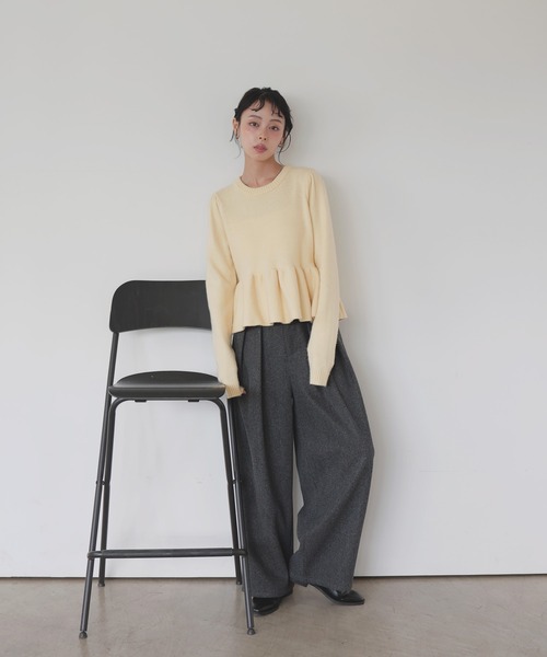 LIAN(リアン)の「ペプラムバルーンニットプルオーバー(ニット/セーター・レディース・ブラウン/イエロー/チャコールグレー/アイボリー/ブラック・FREE)」の15枚目の写真