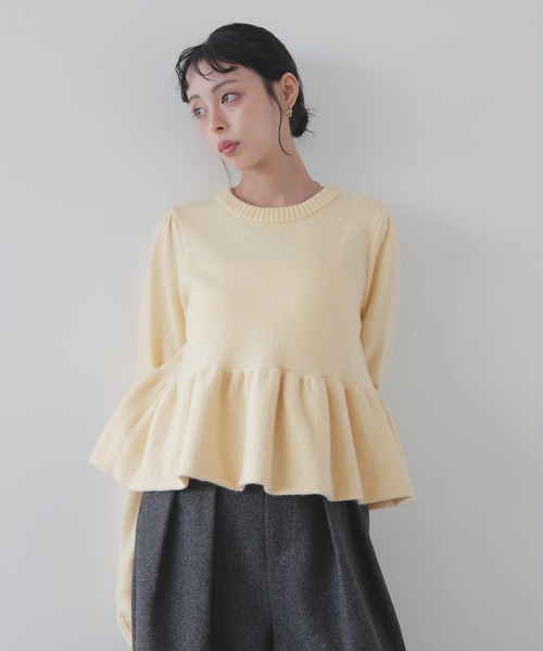 LIAN(リアン)の「ペプラムバルーンニットプルオーバー(ニット/セーター・レディース・ブラウン/イエロー/チャコールグレー/アイボリー/ブラック・FREE)」の13枚目の写真