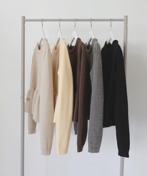 LIAN(リアン)の「ペプラムバルーンニットプルオーバー(ニット/セーター・レディース・ブラウン/イエロー/チャコールグレー/アイボリー/ブラック・FREE)」の19枚目の写真