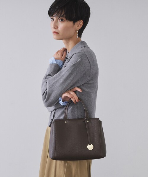 OPAQUE.CLIP（オペークドットクリップ）の「【2WAY/人間工学】シュリンクミドルトートバッグ（トートバッグ・レディース・ブラック/ブラウン系その他/グレー・00）」の3枚目の写真
