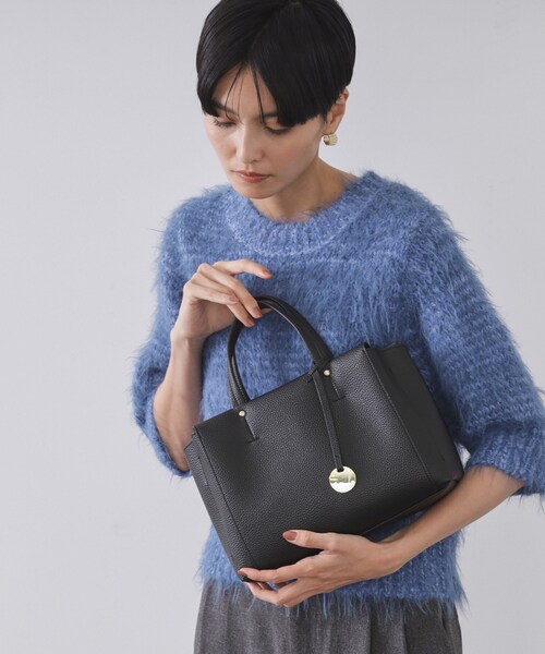 OPAQUE.CLIP（オペークドットクリップ）の「【2WAY/人間工学】シュリンクミドルトートバッグ（トートバッグ・レディース・ブラック/ブラウン系その他/グレー・00）」の6枚目の写真